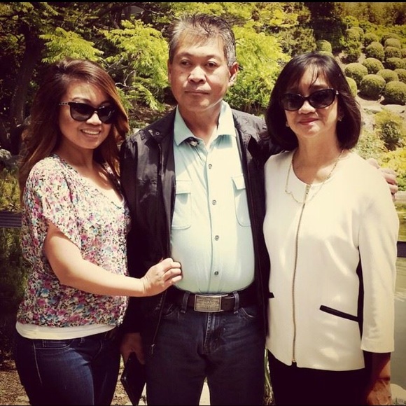 Hi! I’m Lynor and Welcome to my Closet! - Picture 2 of 8